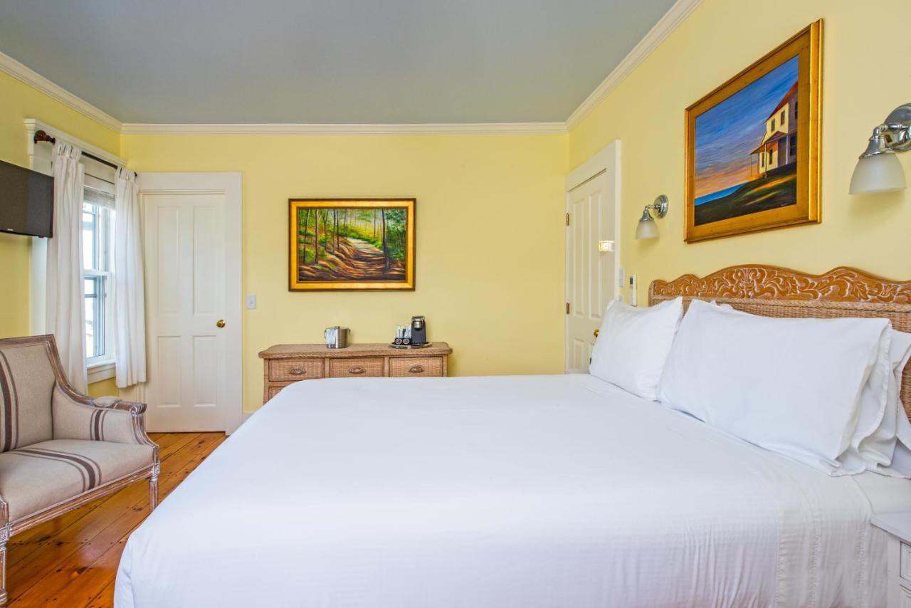 Admiral'S Landing (Adults Only) Bed & Breakfast Provincetown Bagian luar foto