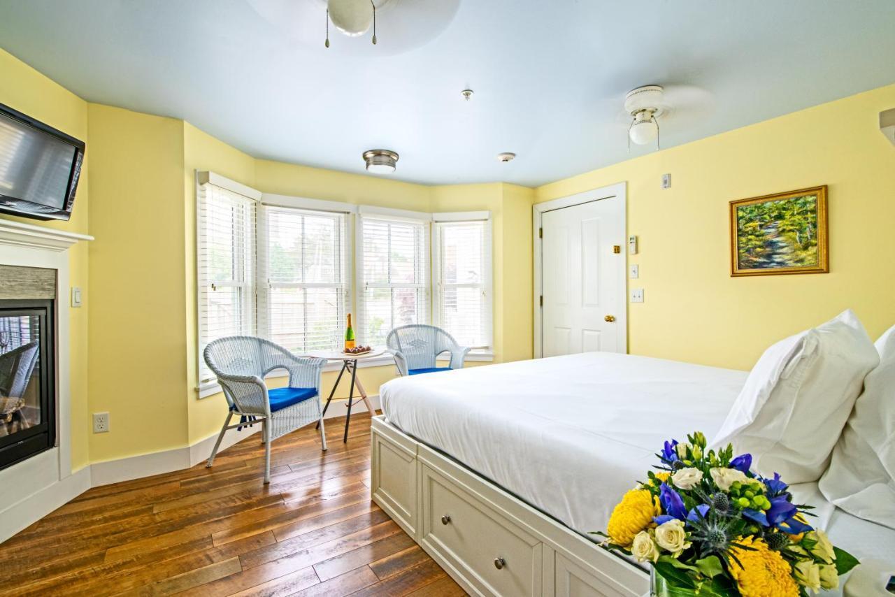 Admiral'S Landing (Adults Only) Bed & Breakfast Provincetown Bagian luar foto