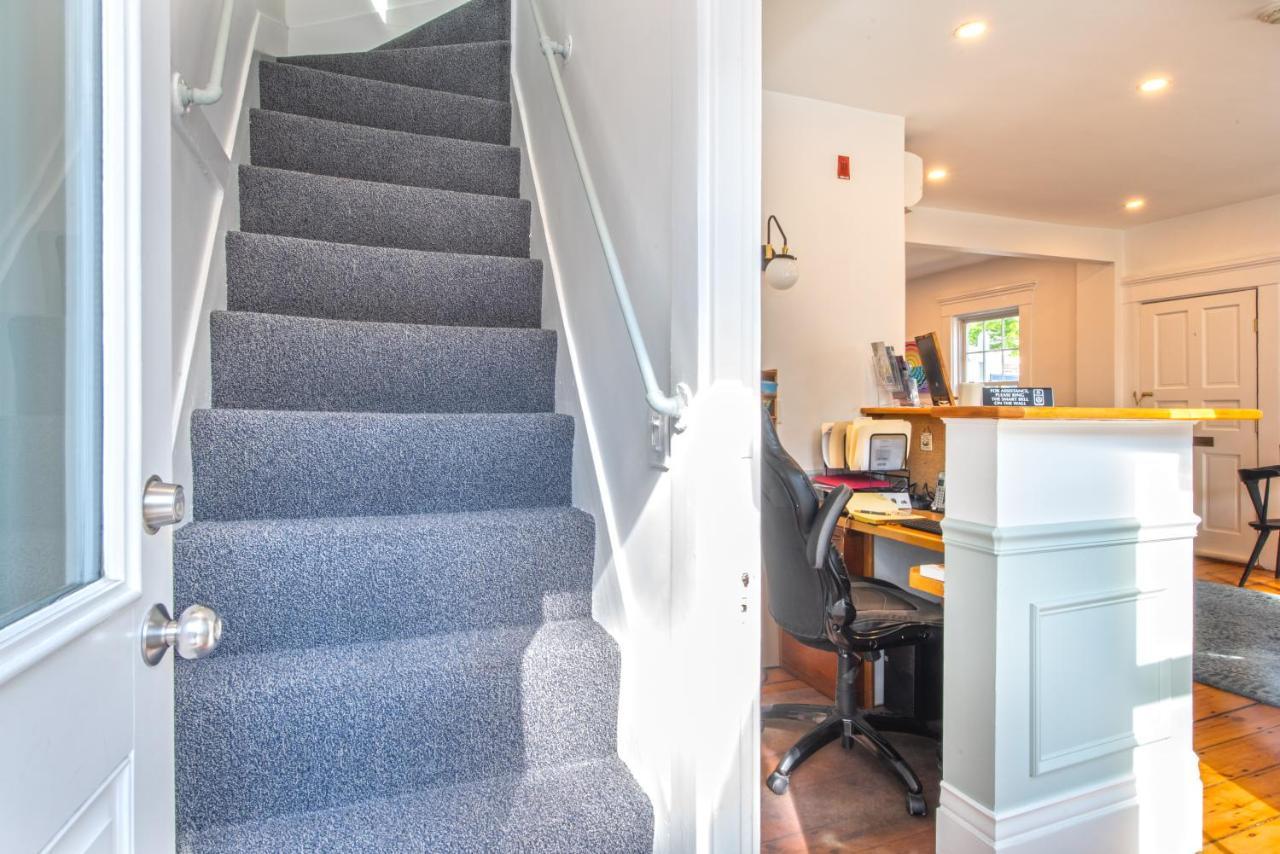 Admiral'S Landing (Adults Only) Bed & Breakfast Provincetown Bagian luar foto