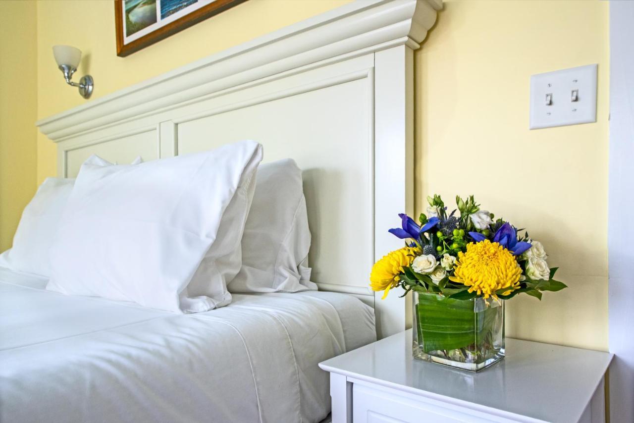 Admiral'S Landing (Adults Only) Bed & Breakfast Provincetown Bagian luar foto