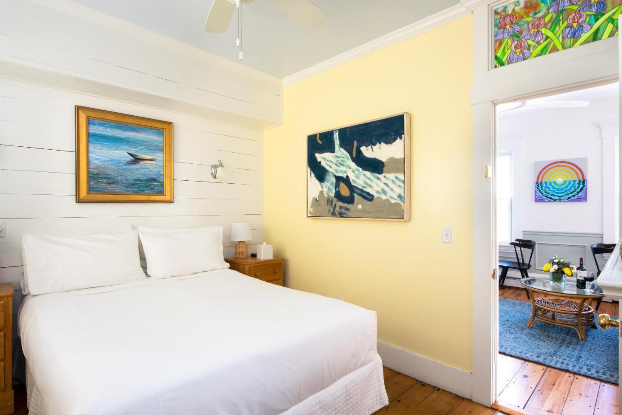 Admiral'S Landing (Adults Only) Bed & Breakfast Provincetown Bagian luar foto