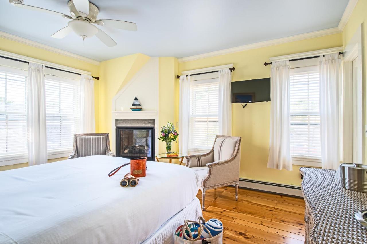 Admiral'S Landing (Adults Only) Bed & Breakfast Provincetown Bagian luar foto