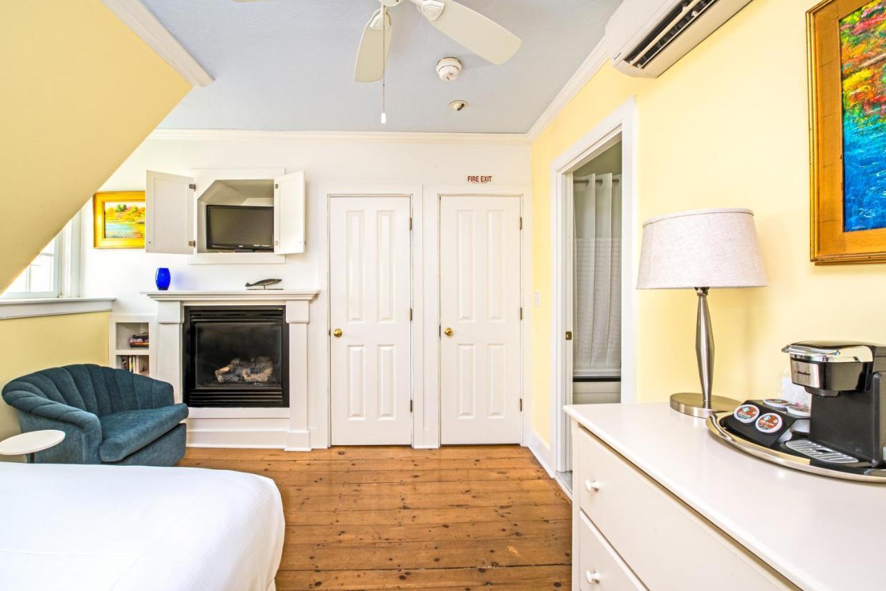 Admiral'S Landing (Adults Only) Bed & Breakfast Provincetown Bagian luar foto