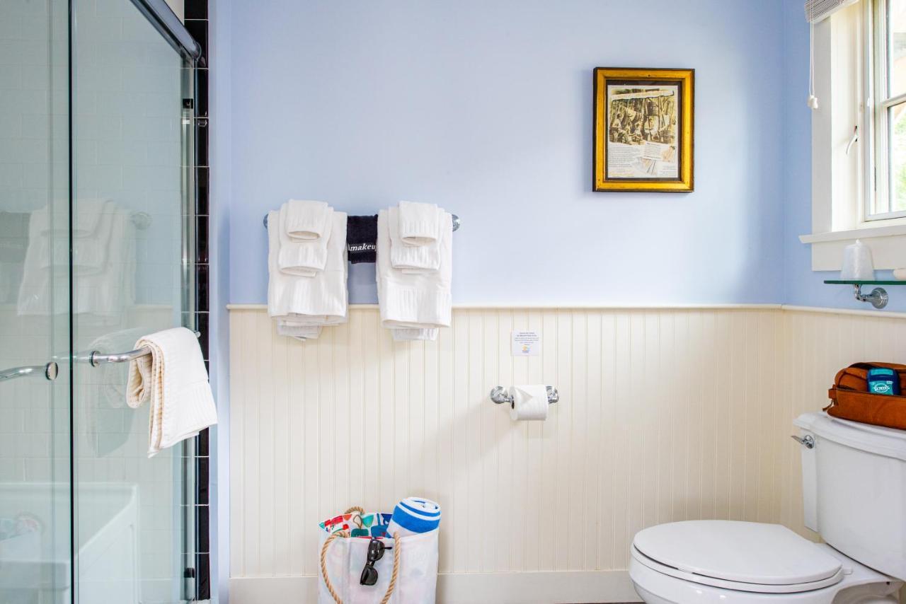 Admiral'S Landing (Adults Only) Bed & Breakfast Provincetown Bagian luar foto